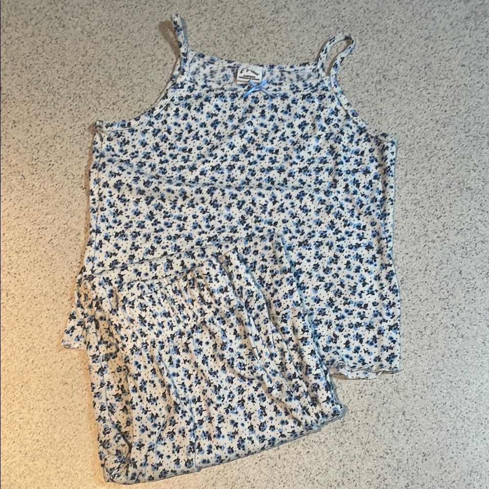 art class Blue Floral Kids Pajama Set